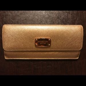 Michael Kors Rose Gold Jet Set Travel Wallet